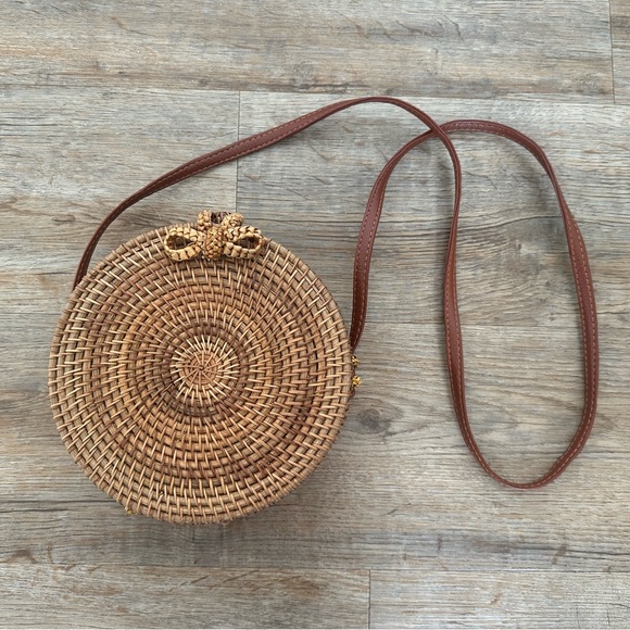 Handbags - Tan Bohemian Circle Crossbody Bag